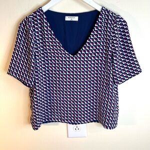 Babaton Aritzia Women's V-Neck Geometric Cropped Randy Blouse - Multicolor